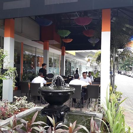 塞姆帕卡普蒂阿西西酒店 雅加达 外观 照片